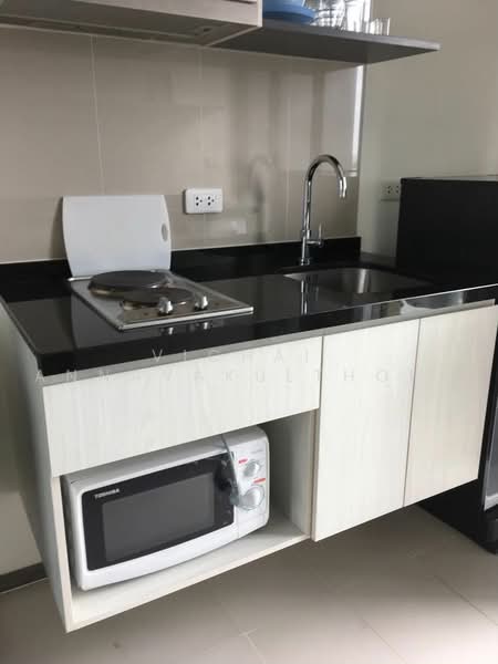 The Base Park East Sukhumvit 77, Bangkok, 99 Soi Pridi Banomyong 2, Phra Kanong Nua, Watthana, Bangkok, 2 Bedrooms, 50 sqm, Condo For Rent, by Vichai Annavakulthorn, 500470823 - DDproperty.com