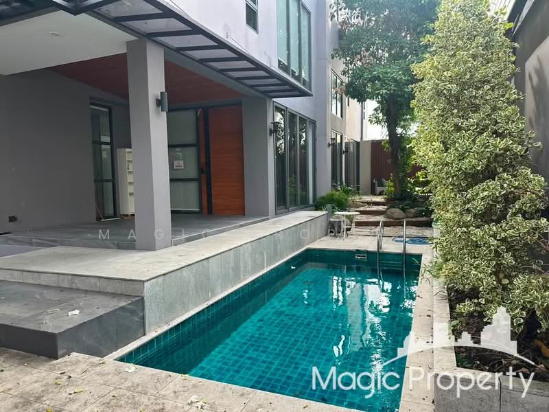 Exclusive modern luxury pool villa in Sukhumvit 71, Bangkok, Khlong Tan Nua, Watthana, Bangkok, 5 Bedrooms, 700 sqm, Single Detached House For Sale, by Magic Property, 500470840 - DDproperty.com