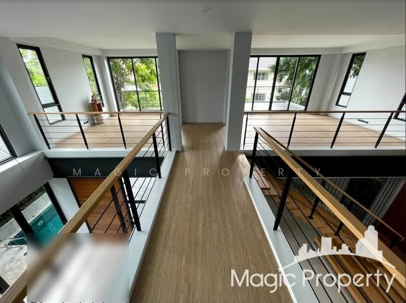 Exclusive modern luxury pool villa in Sukhumvit 71, Bangkok, Khlong Tan Nua, Watthana, Bangkok, 5 Bedrooms, 700 sqm, Single Detached House For Sale, by Magic Property, 500470840 - DDproperty.com