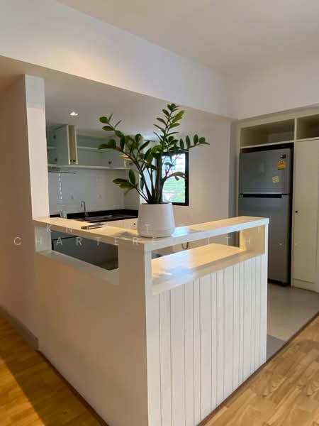 Villa Bajaj, Bangkok, Soi Sukhumvit 19, Khlongtoei Nua, Watthana, Bangkok, 3 Bedrooms, 240 sqm, Condo For Rent, by Knight Frank Chartered (Thailand) Co.,Ltd, 500470878 - DDproperty.com