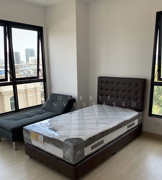 Supalai Loft Prajadhipok-Wongwian Yai : ศุภาลัย ลอฟท์ ประชาธิปก-วงเวียนใหญ่, กรุงเทพ, ถนนประชาธิปก, สมเด็จเจ้าพระยา, คลองสาน, กรุงเทพ, 67 ตร.ม., คอนโด ให้เช่า, โดย Komkrit Arunvessased, 500470946 - DDproperty.com