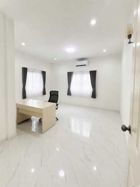 บ้านเดี่ยว อ่อนนุช 39 / ศรีนครินทร์ ซอย 24, Bangkok, Suan Luang, Bangkok, 4 Bedrooms, 260 sqm, Single Detached House For Sale, by NR AGENT, 500470980 - DDproperty.com