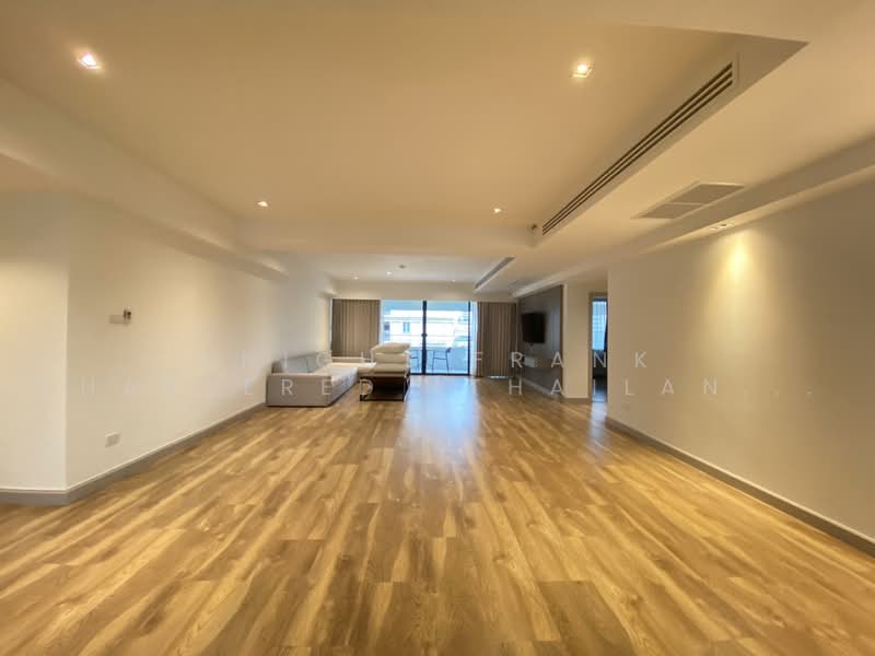 Villa Bajaj, Bangkok, Soi Sukhumvit 19, Khlongtoei Nua, Watthana, Bangkok, 3 Bedrooms, 241 sqm, Condo For Rent, by Knight Frank Chartered (Thailand) Co.,Ltd, 500470990 - DDproperty.com