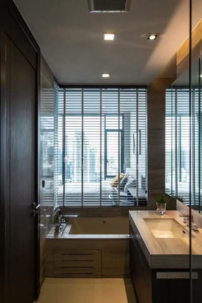 Q1 Sukhumvit, Bangkok, 1 Sukhumvit Road, Khlong Toei, Bangkok, 2 Bedrooms, 92 sqm, Condo For Sale, by Suchada Yodyiem, 500470991 - DDproperty.com