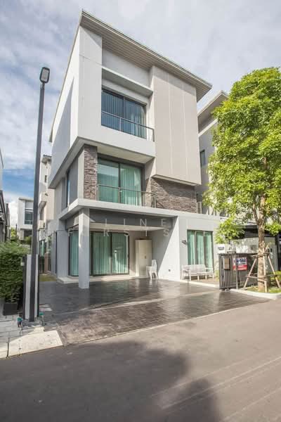 Baan Klang Muang Classe Ekkamai-Ramintra, Bangkok, Sukhonthasawat Road, Lat Phrao, Bangkok, 4 Bedrooms, 241 sqm, Single Detached House For Rent, by LINE @firststep, 500471006 - DDproperty.com