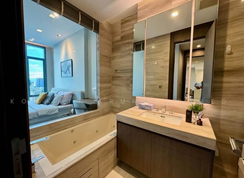 Q1 Sukhumvit, Bangkok, 1 Sukhumvit Road, Khlong Toei, Bangkok, 2 Bedrooms, 92 sqm, Condo For Rent, by Komkrit Arunvessased, 500471018 - DDproperty.com