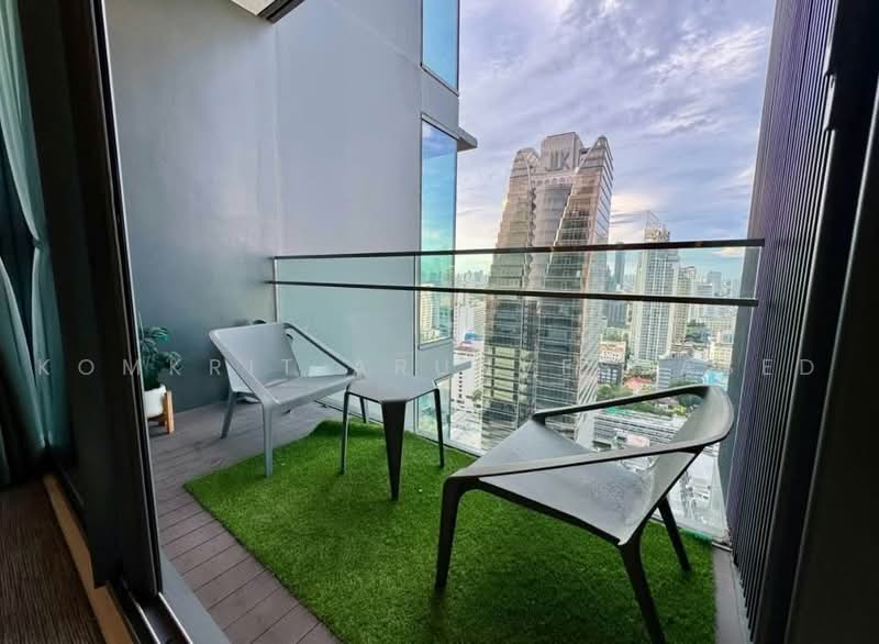 Q1 Sukhumvit, Bangkok, 1 Sukhumvit Road, Khlong Toei, Bangkok, 2 Bedrooms, 92 sqm, Condo For Rent, by Komkrit Arunvessased, 500471018 - DDproperty.com