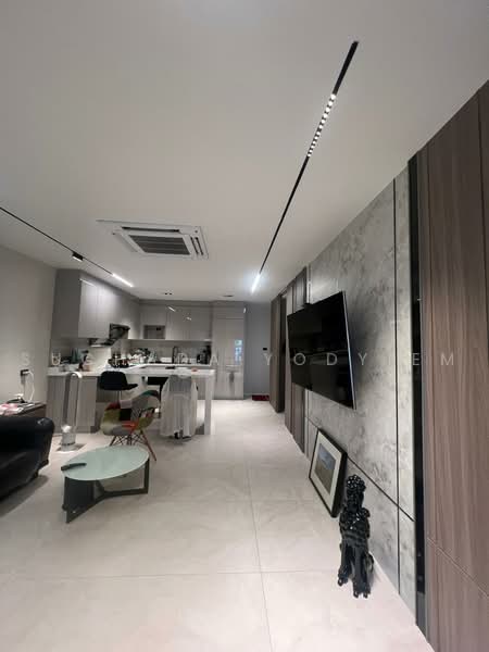 Baan Klang Krung Thonglor, Bangkok, 55 Soi Sukhumvit 55, Khlong Tan Nua, Watthana, Bangkok, 3 Bedrooms, 330 sqm, Townhouse For Sale, by Suchada Yodyiem, 500471032 - DDproperty.com