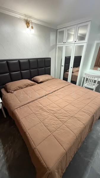 Thonglor Tower, Bangkok, Soi Thonglor, Sukhumvit 55 Road, Khlongtoei Nua, Watthana, Bangkok, 2 Bedrooms, 50 sqm, Condo For Rent, by Ploypatcha Chomchid, 500471063 - DDproperty.com