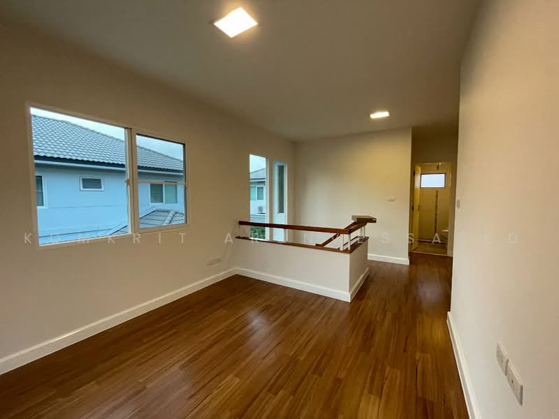 Mantana Lake Watcharapol, Bangkok, Sukhaphiban 5 Road, O-Ngoen, Sai Mai, Bangkok, 4 Bedrooms, 220 sqm, Single Detached House For Sale, by Komkrit Arunvessased, 500471070 - DDproperty.com