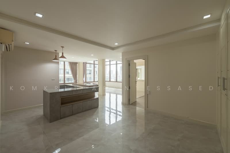 The Emporio Place : ดิ เอ็มโพริโอ เพลส, กรุงเทพ, 93 ซอยสุขุมวิท 24 ถนนสุุขุมวิท, คลองตัน, คลองเตย, กรุงเทพ, 141 ตร.ม., คอนโด ขาย, โดย Komkrit Arunvessased, 500471081 - DDproperty.com