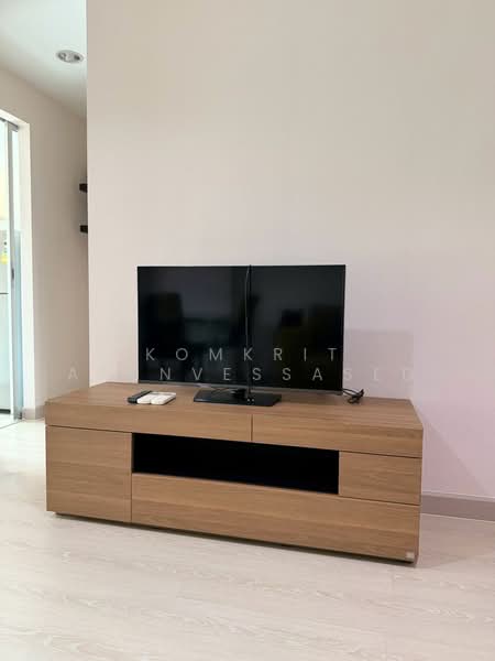 Rhythm Sathorn-Narathiwas, Bangkok, 651 Naradhiwas Rajanagarindra Road, Thung Maha Mek, Sathon, Bangkok, 1 Bedroom, 38 sqm, Condo For Sale, by Komkrit Arunvessased, 500471092 - DDproperty.com