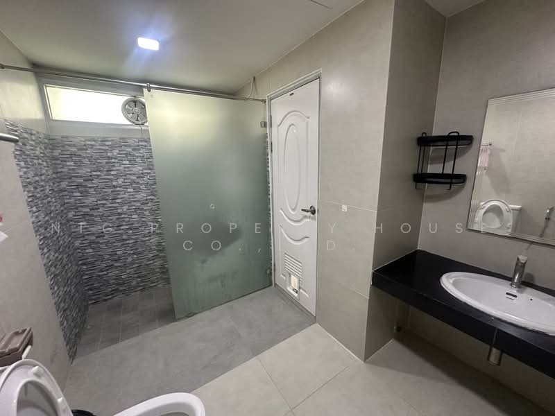 NG526 ให้เช่า โฮมออฟฟิศ 4 ชั้น | #ลาดพร้าว80 | ห้วยขวาง สุทธิสาร พร้อมเข้าใช้งานนามบุคคล: 37,000, กรุงเทพ, ลาดพร้าว80 แยก26, วังทองหลาง, กรุงเทพ, 320 ตร.ม., ทาวน์เฮ้าส์ ให้เช่า, โดย NTG Property House Co.,Ltd., 500471109 - DDproperty.com