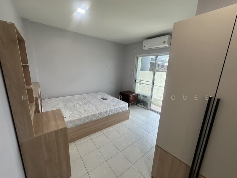 NG526 ให้เช่า โฮมออฟฟิศ 4 ชั้น | #ลาดพร้าว80 | ห้วยขวาง สุทธิสาร พร้อมเข้าใช้งานนามบุคคล: 37,000, กรุงเทพ, ลาดพร้าว80 แยก26, วังทองหลาง, กรุงเทพ, 320 ตร.ม., ทาวน์เฮ้าส์ ให้เช่า, โดย NTG Property House Co.,Ltd., 500471109 - DDproperty.com