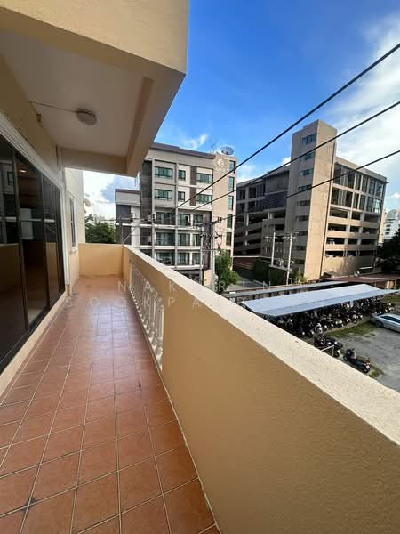 Promsak Mansion, Bangkok, สุขุมวิท 3 Sukhumvit, Khlong Tan Nua, Watthana, Bangkok, 3 Bedrooms, 220 sqm, Condo For Rent, by Nakarin Sookpaiboon, 500471134 - DDproperty.com