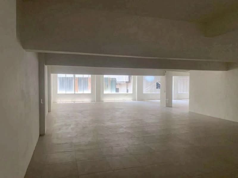 Commercial Space, Silom-Surawong Road, Near BTS Sala Daeng & MRT Silom, Bangkok, Silom, Bang Rak, Bangkok, , 370 sqm, Retail Space For Rent, by LINE @firststep, 500471136 - DDproperty.com