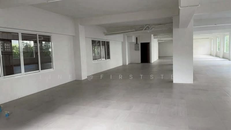 Commercial Space, Silom-Surawong Road, Near BTS Sala Daeng & MRT Silom, Bangkok, Silom, Bang Rak, Bangkok, , 370 sqm, Retail Space For Rent, by LINE @firststep, 500471136 - DDproperty.com