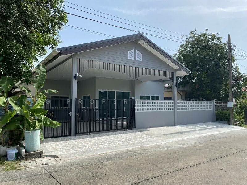 NG527 ให้เช่า บ้านเดี่ยวชั้นเดียว โชคชัย 4 ลงเฟอร์ให้ใหม่ทั้งบ้าน 30,000.-, Bangkok, โชคชัย4, Lat Phrao, Bangkok, 3 Bedrooms, 120 sqm, Single Detached House For Rent, by NTG Property House Co.,Ltd., 500471139 - DDproperty.com