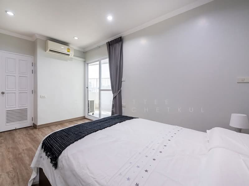 Fifty Fifth Tower, Bangkok, 84 Soi Sukhumvit 55, Sukhumvit Road, Khlong Tan Nua, Watthana, Bangkok, 3 Bedrooms, 223 sqm, Condo For Rent, by Chanettee Chongphichetkul, 500471165 - DDproperty.com