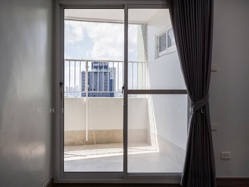 Fifty Fifth Tower, Bangkok, 84 Soi Sukhumvit 55, Sukhumvit Road, Khlong Tan Nua, Watthana, Bangkok, 3 Bedrooms, 223 sqm, Condo For Rent, by Chanettee Chongphichetkul, 500471165 - DDproperty.com