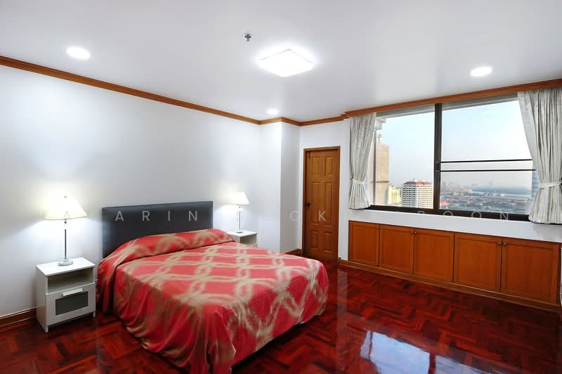 Ruamsuk Condominium, Bangkok, 12 Soi Athakravi, Khong Tan, Khlong Toei, Bangkok, 3 Bedrooms, 316 sqm, Condo For Rent, by Nakarin Sookpaiboon, 500471199 - DDproperty.com