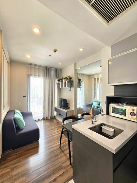 Wyne Sukhumvit, Bangkok, 1120 Sukhumvit Road, Phra Kanong, Khlong Toei, Bangkok, 1 Bedroom, 33 sqm, Condo For Rent, by Komkrit Arunvessased, 500471203 - DDproperty.com