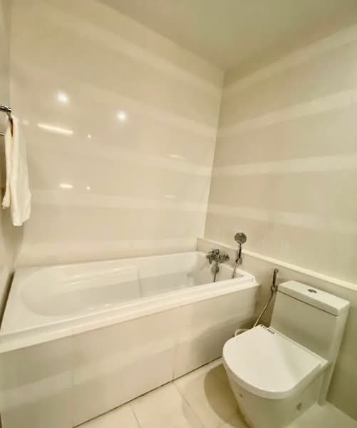 Keyne by Sansiri, Bangkok, 766 Sukhumvit Road, Khlong Toei, Bangkok, 2 Bedrooms, 76 sqm, Condo For Rent, by Nakarin Sookpaiboon, 500471236 - DDproperty.com