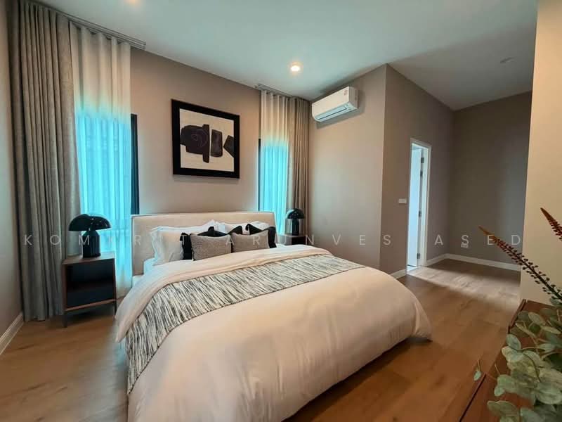 Narinsiri Krungthep Kreetha, Bangkok, Saphan Sung, Bangkok, 5 Bedrooms, 430 sqm, Single Detached House For Rent, by Komkrit Arunvessased, 500471247 - DDproperty.com