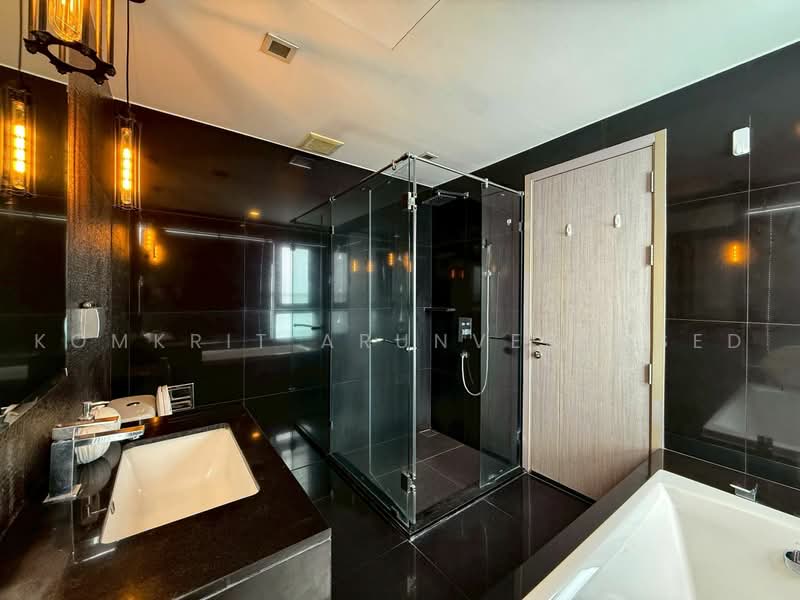 Rhythm Sukhumvit 36-38, Bangkok, 55 Soi Sukhumvit 36, Sukhumvit Road, Phra Kanong, Khlong Toei, Bangkok, 2 Bedrooms, 80 sqm, Condo For Rent, by Komkrit Arunvessased, 500471249 - DDproperty.com