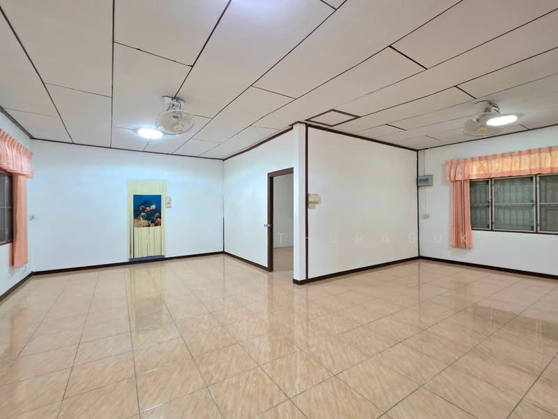 บ้านเดี่ยว อ.เมือง จ.นครราชสีมา, Nakhon Ratchasima, Nai Muang, Muang Nakhon Ratchasima, Nakhon Ratchasima, 4 Bedrooms, 300 sqm, Single Detached House For Sale, by Nipawan Thurasuk, 500471281 - DDproperty.com