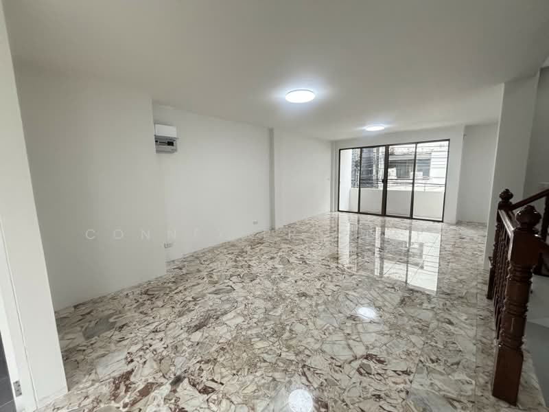 Baan Pornchai Villa, Bangkok, กรุงธนบุรี, Bang Lam Phu Lang, Khlong San, Bangkok, 4 Bedrooms, 120 sqm, Townhouse For Rent, by Connex Property, 500471326 - DDproperty.com