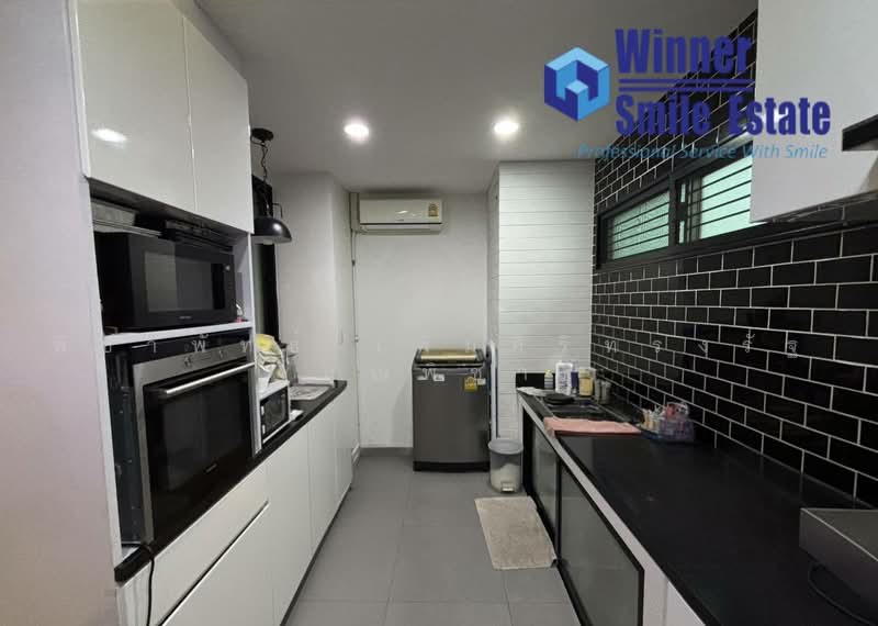 3-story Townhome, Soi Punnavithi 29, Bangkok, ปุณณวิถี 29, Bang Chak, Phra Khanong, Bangkok, 4 Bedrooms, 200 sqm, Townhouse For Rent, by พิชาพัทธ์ เพิ่มศิริทรงรัฐ (คุณพิชา), 500471336 - DDproperty.com