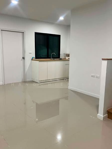 Lumpini Townplace Sukhumvit-Srinakarin : ลุมพินี ทาวน์เพลส สุขุมวิท-ศรีนครินทร์, สมุทรปราการ, สำโรงเหนือ, เมืองสมุทรปราการ, สมุทรปราการ, 161 ตร.ม., บ้านเดี่ยว ให้เช่า, โดย Chanon Phangchienghien, 500471347 - DDproperty.com