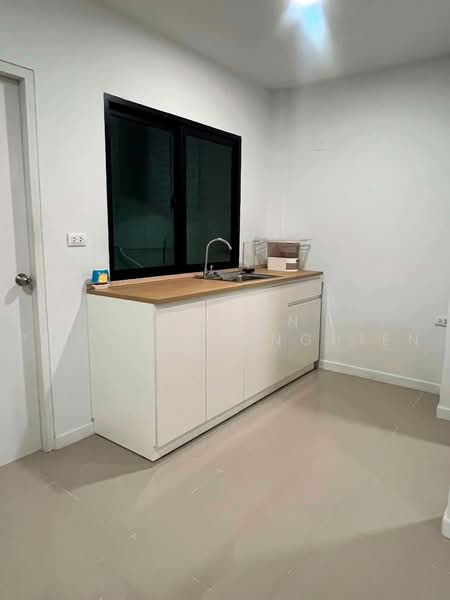 Lumpini Townplace Sukhumvit-Srinakarin, Samut Prakan, Samrong Nua, Muang Samut Prakarn, Samut Prakan, 4 Bedrooms, 161 sqm, Single Detached House For Rent, by Chanon Phangchienghien, 500471347 - DDproperty.com
