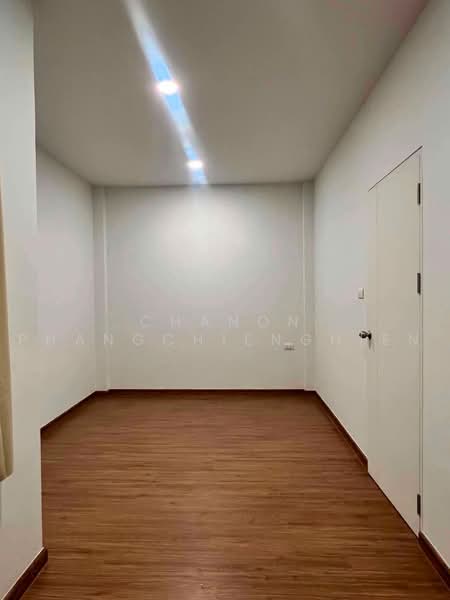 Lumpini Townplace Sukhumvit-Srinakarin : ลุมพินี ทาวน์เพลส สุขุมวิท-ศรีนครินทร์, สมุทรปราการ, สำโรงเหนือ, เมืองสมุทรปราการ, สมุทรปราการ, 161 ตร.ม., บ้านเดี่ยว ให้เช่า, โดย Chanon Phangchienghien, 500471347 - DDproperty.com