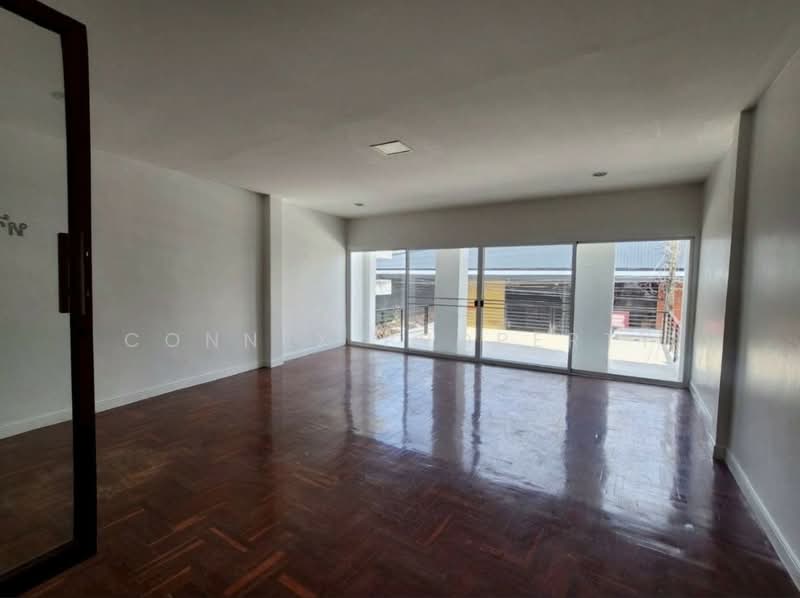 Home Office, Soi Lat Phrao 91, Bangkok, , Khlong Chaokhun Sing, Wang Thonglang, Bangkok, 3 Bedrooms, 380 sqm, Single Detached House For Sale, by Connex Property, 500471384 - DDproperty.com