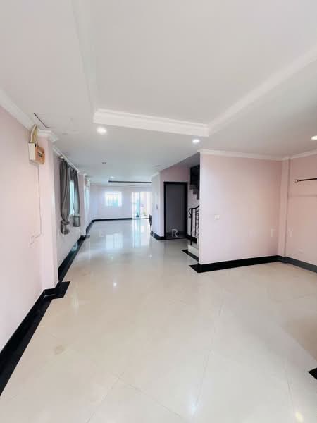 Two - storey townhouse, 27 square wah, Ko Phai 8, Bang Lamung, Chon Buri (Pattaya), , Nong Pru, Bang Lamung (Pattaya), Chon Buri (Pattaya), 2 Bedrooms, 70 sqm, Townhouse For Sale, by Connex Property, 500471396 - DDproperty.com