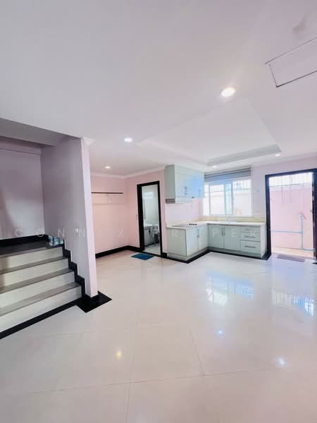 Two - storey townhouse, 27 square wah, Ko Phai 8, Bang Lamung, Chon Buri (Pattaya), , Nong Pru, Bang Lamung (Pattaya), Chon Buri (Pattaya), 2 Bedrooms, 70 sqm, Townhouse For Sale, by Connex Property, 500471396 - DDproperty.com