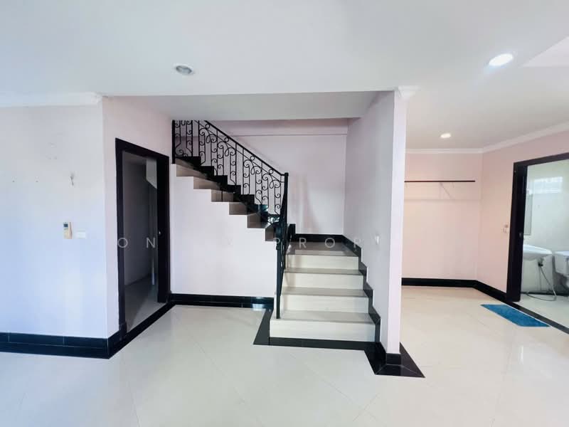Two - storey townhouse, 27 square wah, Ko Phai 8, Bang Lamung, Chon Buri (Pattaya), , Nong Pru, Bang Lamung (Pattaya), Chon Buri (Pattaya), 2 Bedrooms, 70 sqm, Townhouse For Sale, by Connex Property, 500471396 - DDproperty.com