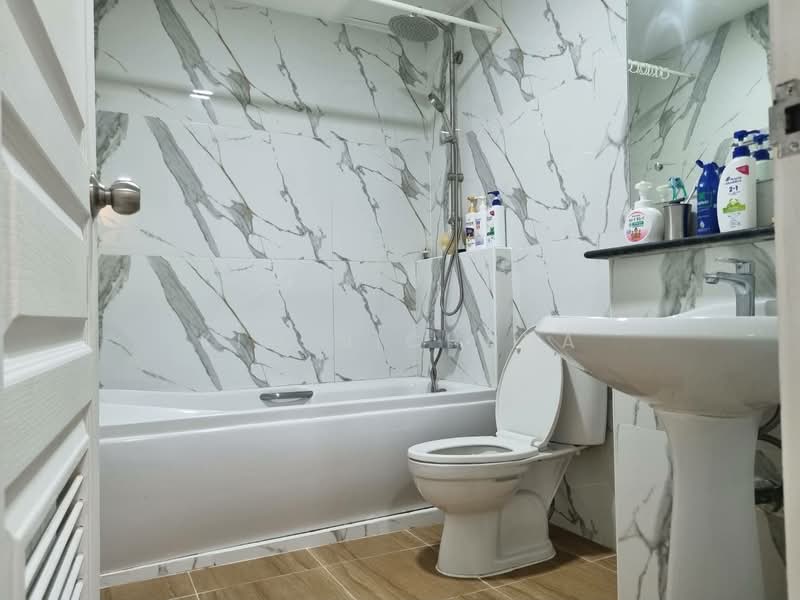The Waterford Diamond Tower Sukhumvit, Bangkok, 758/18 Soi Sukhumvit 30/1, Sukhumvit Road, Khlong Toei, Bangkok, 1 Bedroom, 53 sqm, Condo For Sale, by Kim Nichada, 500471408 - DDproperty.com