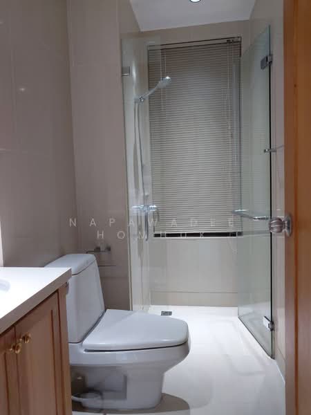 The Emporio Place, Bangkok, 93 Soi Sukhumvit 24, Sukhumvit Road, Khong Tan, Khlong Toei, Bangkok, 3 Bedrooms, 145 sqm, Condo For Rent, by Napawadee Homhuk, 500471413 - DDproperty.com
