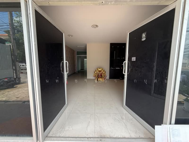 Phanason Villa Lumlukka-Klong 4, Pathum Thani, Soi Phanason Village, Lat Sawai, Lam Luk Ka, Pathum Thani, 3 Bedrooms, 300 sqm, Townhouse For Rent, by Nithinan Chanwatikabud, 500471427 - DDproperty.com