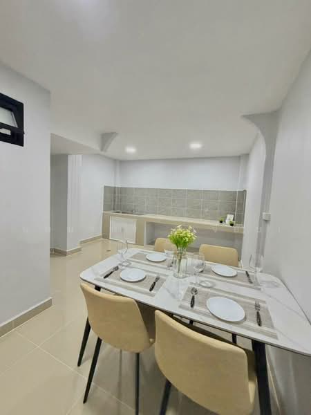 บ้านหลังริม รีโนเวทใหม่ หมู่บ้านธนพัฒนา ซอยนนทบุรี 8 ใกล้สะพานมหาเจษฎาฯ ใกล้โรงพยาบาลพระนั่งเกล้า, Nonthaburi, ราชพฤกษ์ - นนทบุรี 1, Bang Kra So, Muang Nonthaburi, Nonthaburi, 3 Bedrooms, 120 sqm, Townhouse For Sale, by บุษบากร (เจี๊ยบ), 500471446 - DDproperty.com