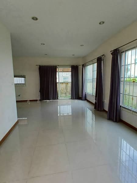 ให้เช่าบ้านแฝด ม.คาซ่าแกรนด์ สวนเสือ ศรีราชา, Chon Buri (Pattaya), Surasak, Si Racha, Chon Buri (Pattaya), 3 Bedrooms, 120 sqm, Semi-Detached House (Twin House) For Rent, by Dusit Saengfa, 500471454 - DDproperty.com