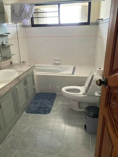Beverly Hill Mansion Sukhumvit 63, Bangkok, Sukhumvit Road, Phra Kanong Nua, Watthana, Bangkok, 3 Bedrooms, 196 sqm, Condo For Rent, by Khun Toey เตย, 500471476 - DDproperty.com