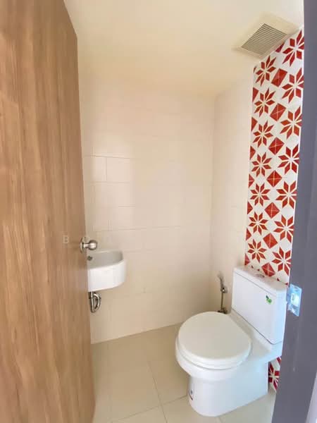 Bluroc Hua Hin, Prachuap Khiri Khan, 63 Phet Kasem Rd, Hua Hin, Prachuap Khiri Khan, 1 Bedroom, 45 sqm, Condo For Sale, by Pavadee Boonyarith, 500471531 - DDproperty.com