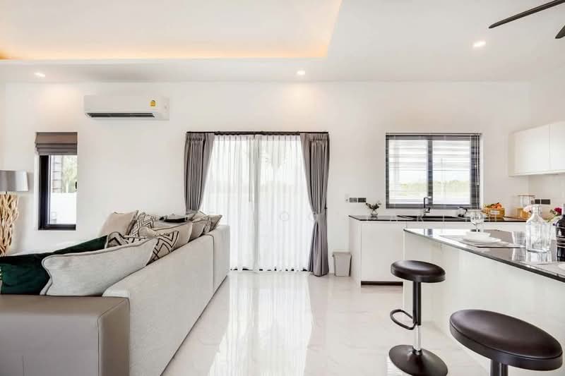 3-BR House, Prachuap Khiri Khan, Nong Kae, Hua Hin, Prachuap Khiri Khan, 3 Bedrooms, 261 sqm, Single Detached House For Sale, by Pavadee Boonyarith, 500471564 - DDproperty.com