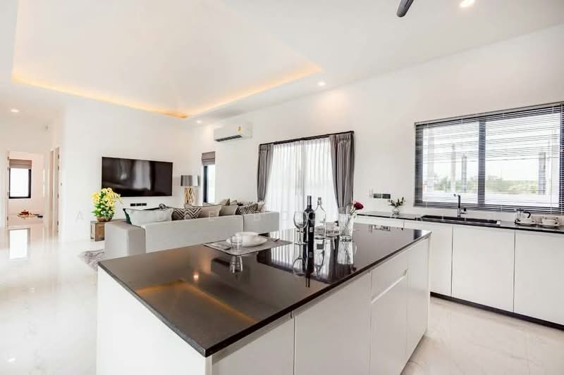 3-BR House, Prachuap Khiri Khan, Nong Kae, Hua Hin, Prachuap Khiri Khan, 3 Bedrooms, 261 sqm, Single Detached House For Sale, by Pavadee Boonyarith, 500471564 - DDproperty.com