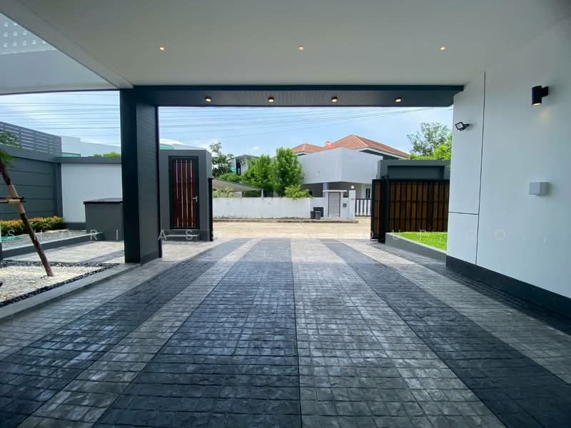 Pool Villa World Club Land, Chiang Mai, Nong Kwai, Hang Dong, Chiang Mai, 4 Bedrooms, 284 sqm, Single Detached House For Sale, by Shori Asset Group Co., Ltd., 500471576 - DDproperty.com