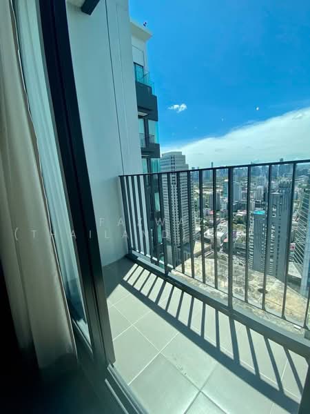 The Edge Sukhumvit 23 : เอดจ์ สุขุมวิท 23, กรุงเทพ, 6 ซอยสุขุมวิท 23, คลองเตยเหนือ, วัฒนา, กรุงเทพ, 34 ตร.ม., คอนโด ให้เช่า, โดย Fazwaz (Thailand) Co., Ltd., 500471606 - DDproperty.com